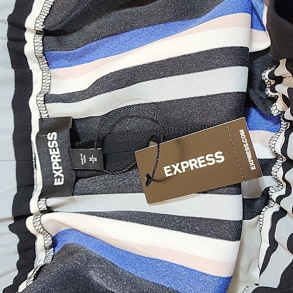 NWT Express  Striped Mini Skirt With Pockets And Paper Bag Waist Belted Size Med - Picture 3 of 8